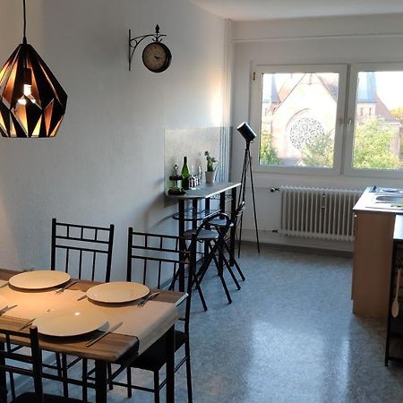Zen Apartments - Geraumig Fur 4 - Zentral - Balkon - Netflix Karlsruhe Eksteriør bilde